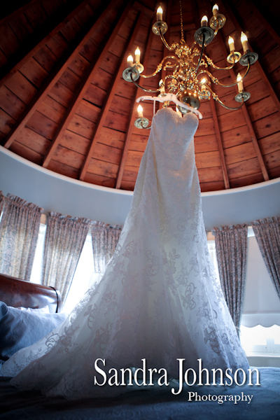 Best Courtyard Lake Lucerne wedding photographer - Sandra Johnson (SJFoto.com)